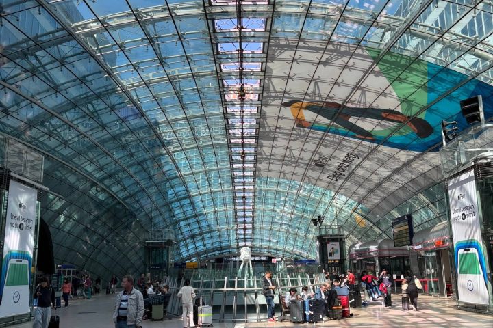 法蘭克福機場搭 ICE 高鐵攻略｜Fernbahnhof 長途車站實走動線