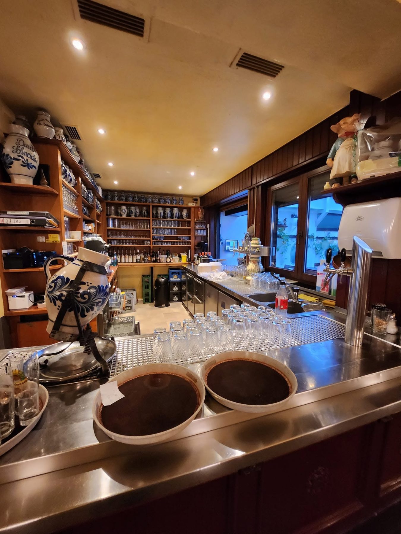 法蘭克福 Dauth-Schneider 吧檯藍白陶瓷蘋果酒壺 Bembel 與菱紋酒杯