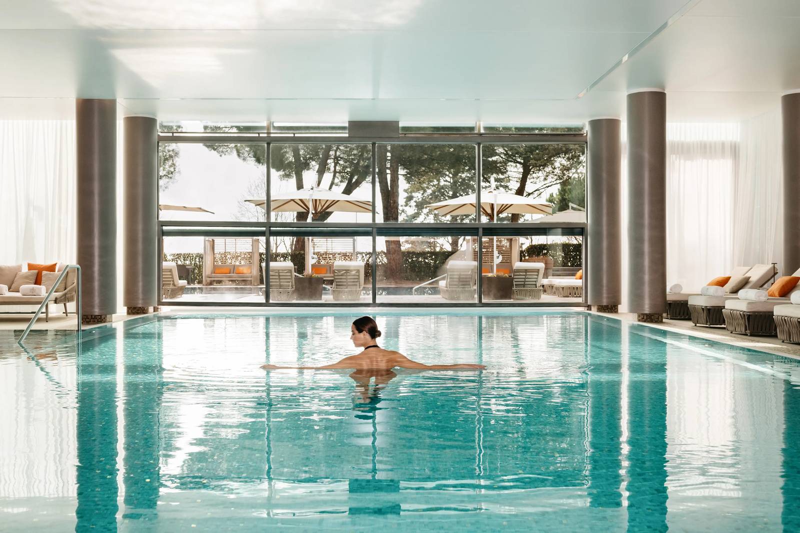 洛桑美岸皇宮酒店 Guerlain Spa 室內泳池