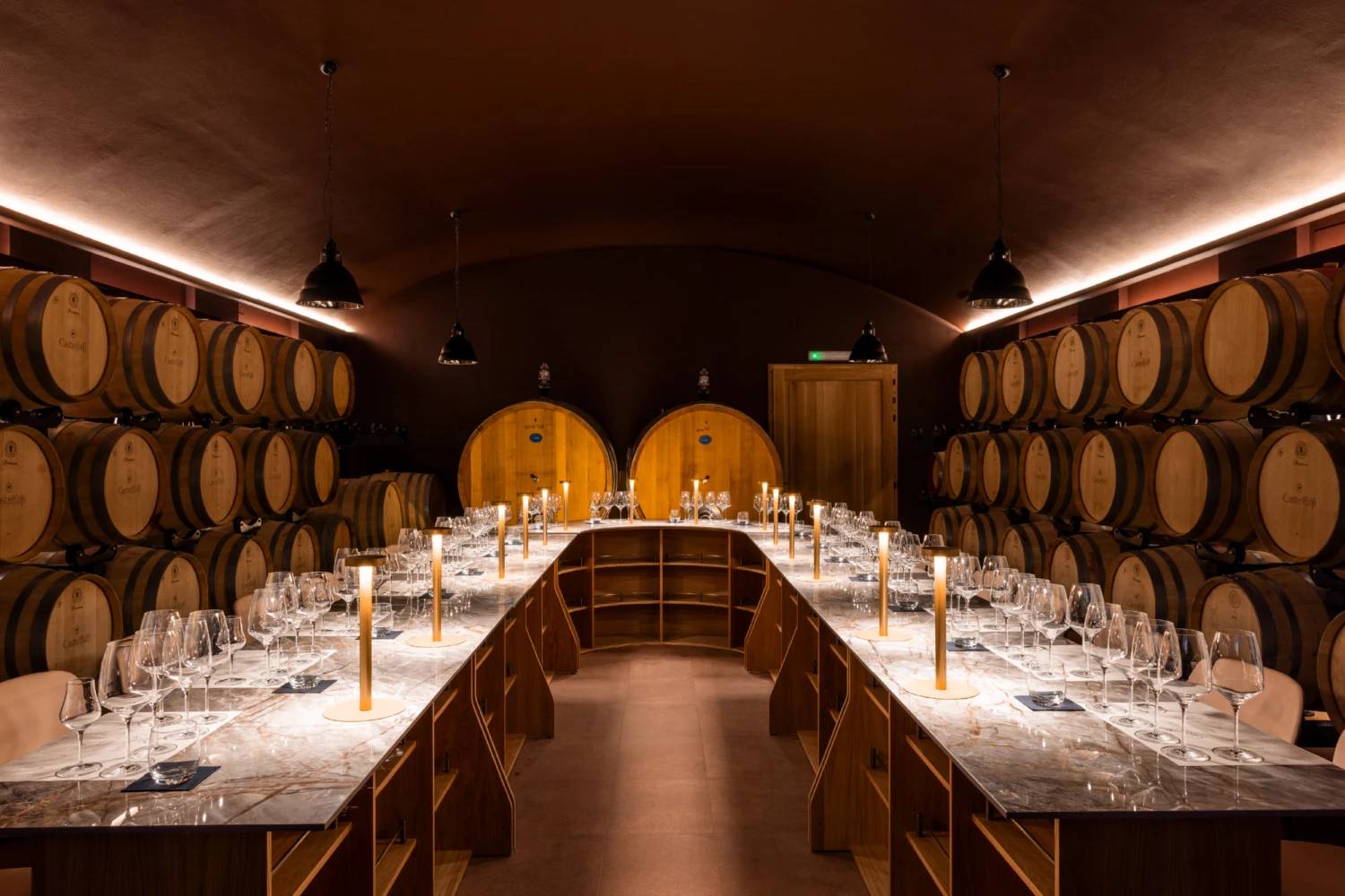 Castelfalfi 酒莊橡木桶酒窖