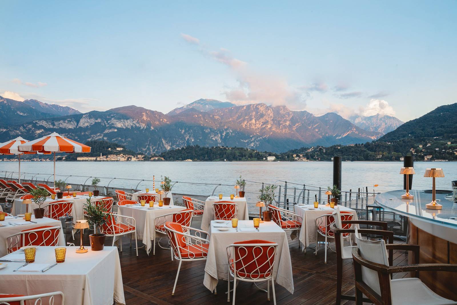 Da Giacomo al Lago 湖畔露天餐桌