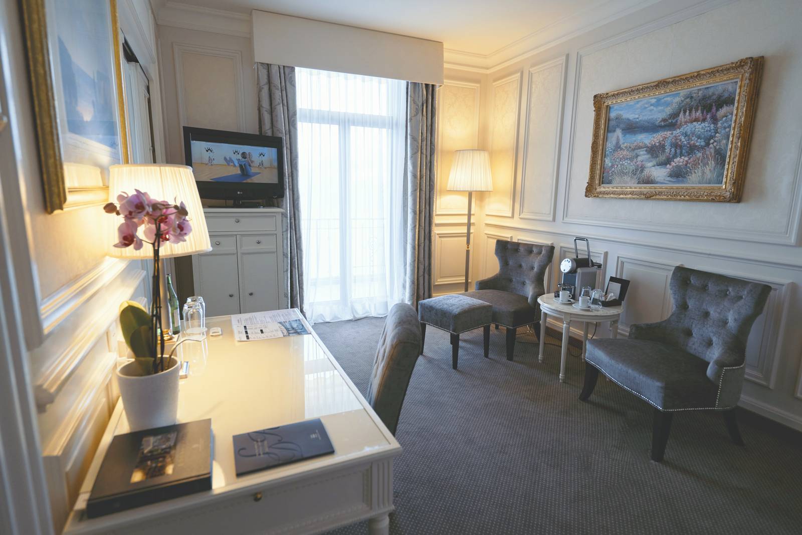 Le Mirador Deluxe 客房起居角落