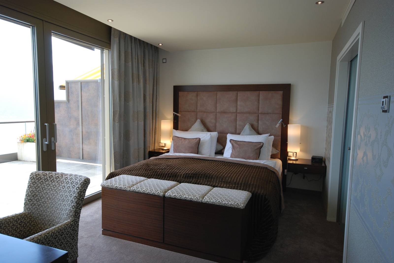 Le Mirador Prestige Suite 臥室與露台