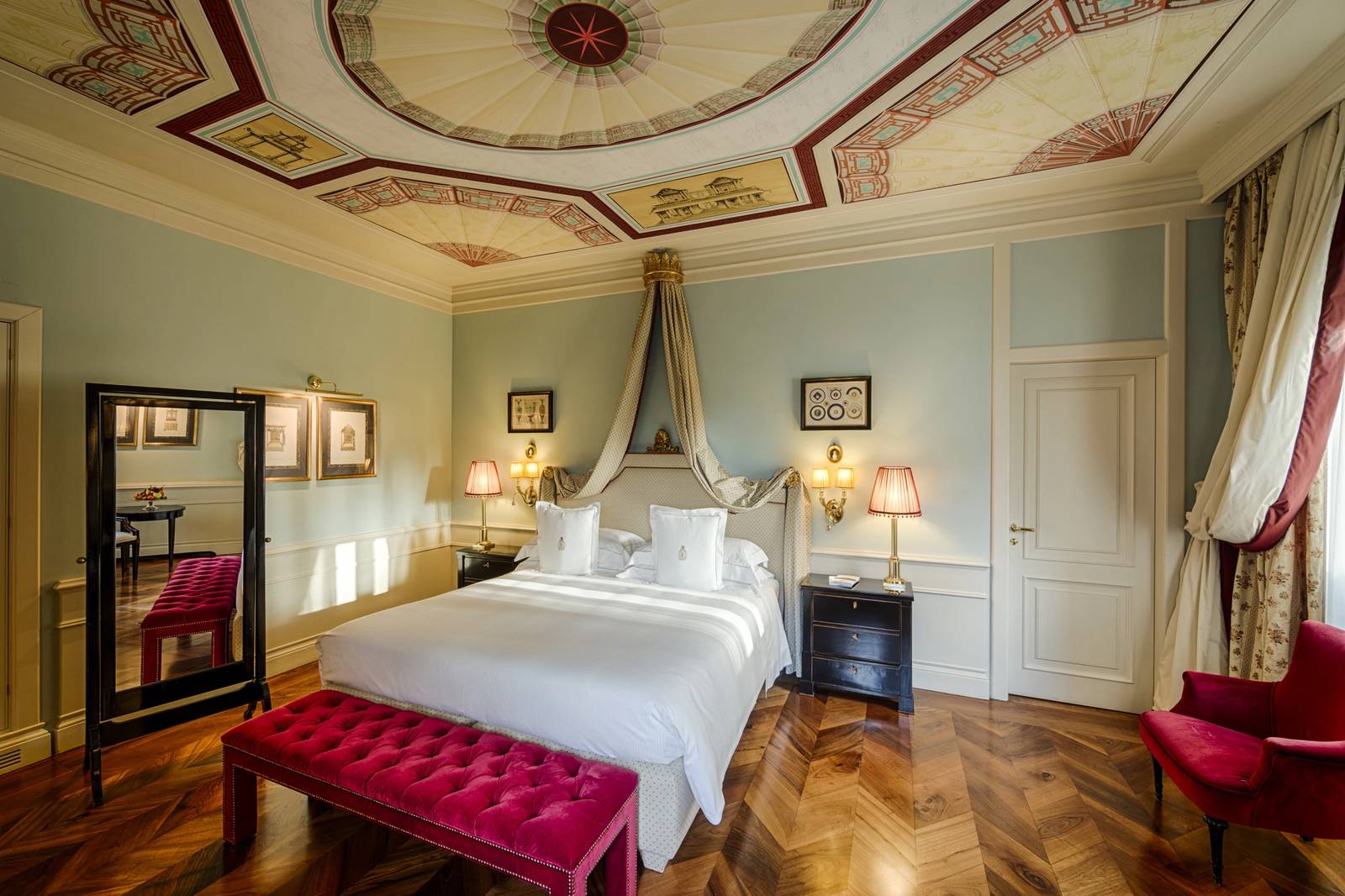 Villa Cora Deluxe 客房濕壁畫天花板