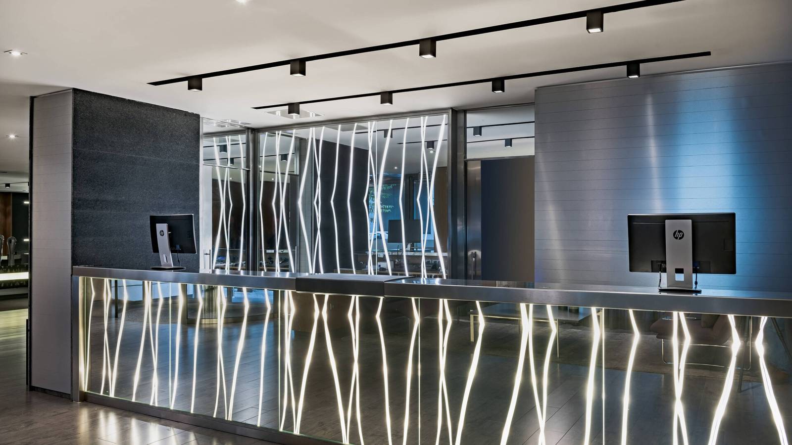 AC Hotel Atocha 接待櫃檯