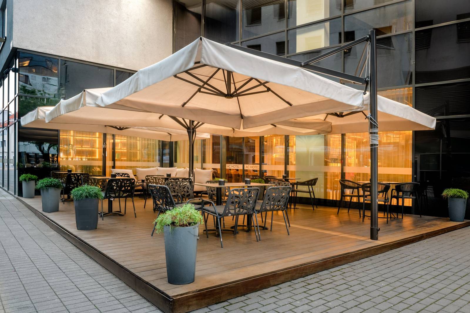 AC Hotel Bratislava Old Town 戶外露台座位