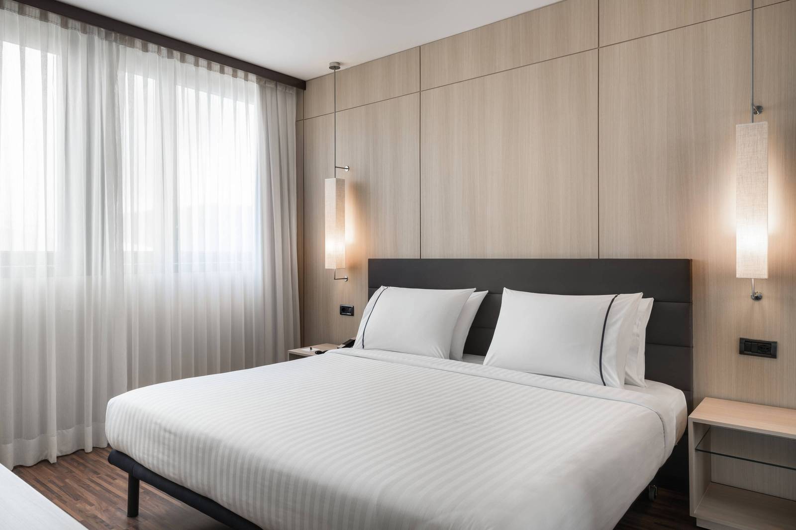 AC Hotel Firenze 套房臥室