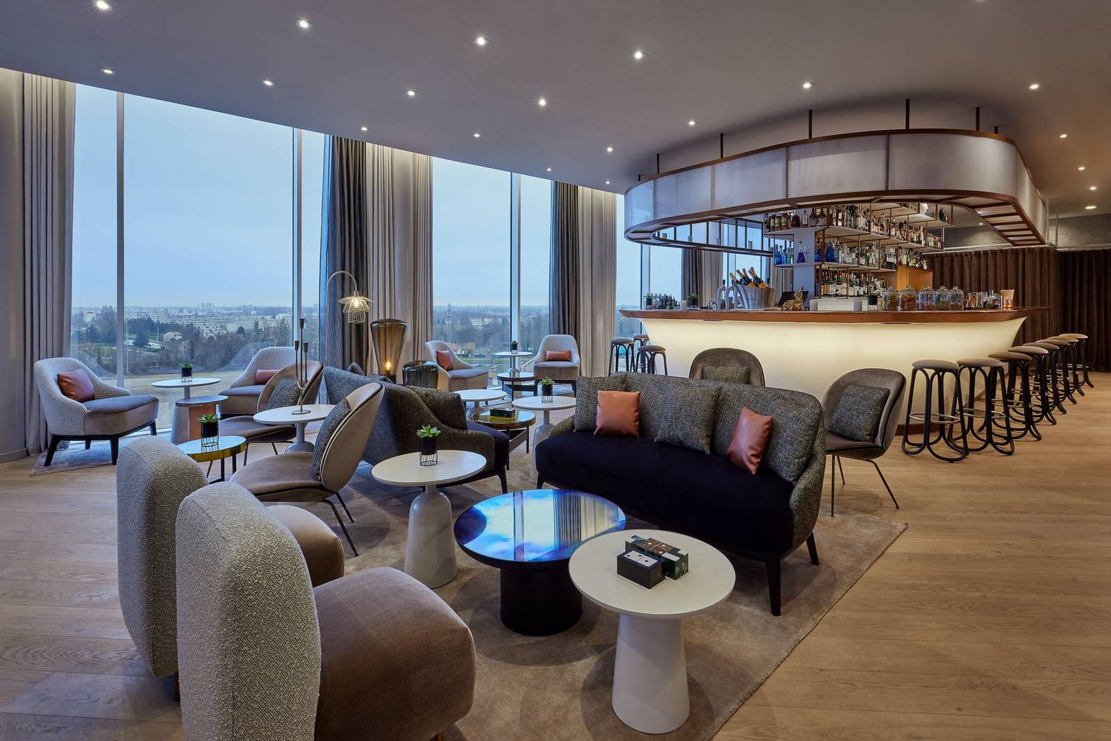 史特拉斯堡 AC Hotel Archipel Bar 吧台與座位區