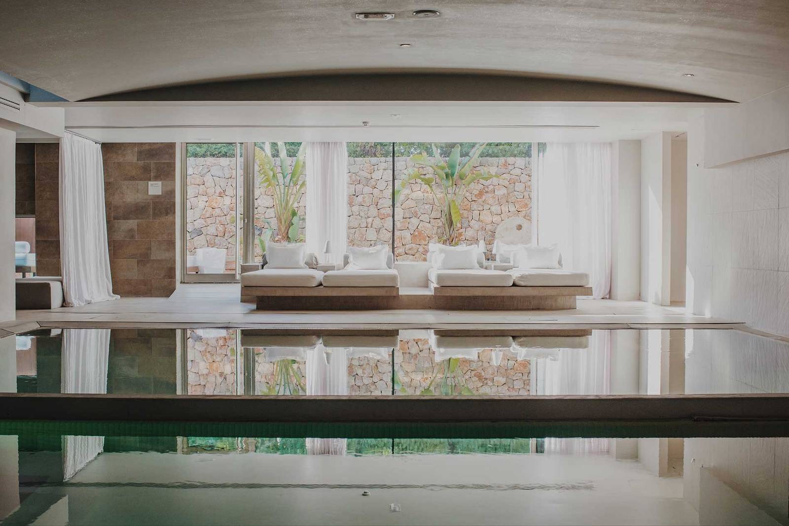 Aguas de Ibiza Revival Spa 室內泳池