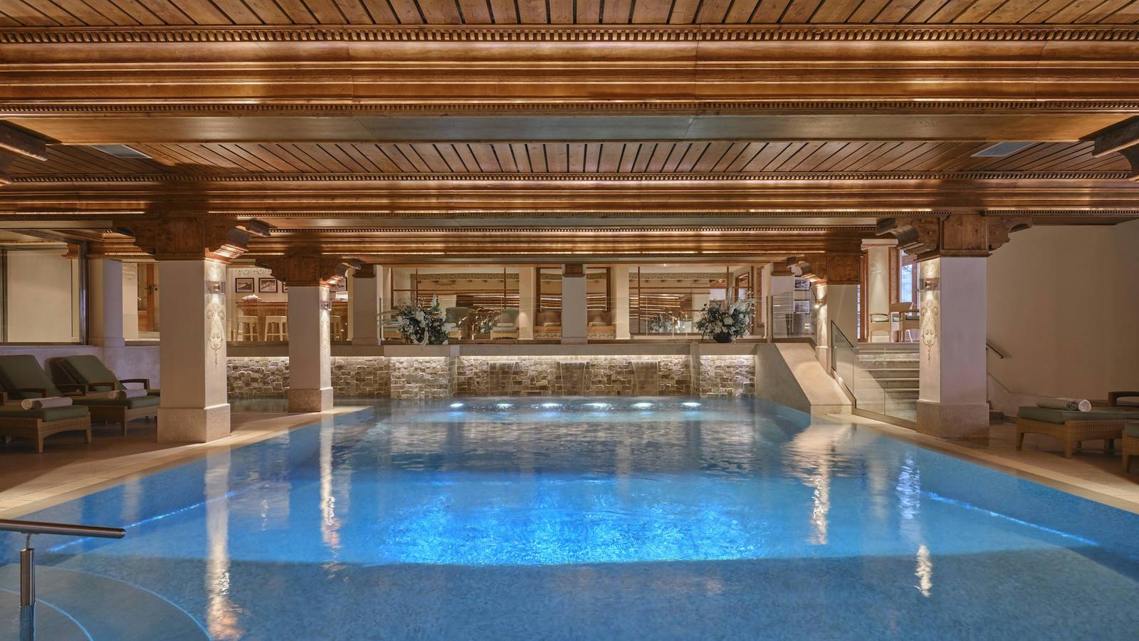 Les Airelles Spa 木頂室內泳池