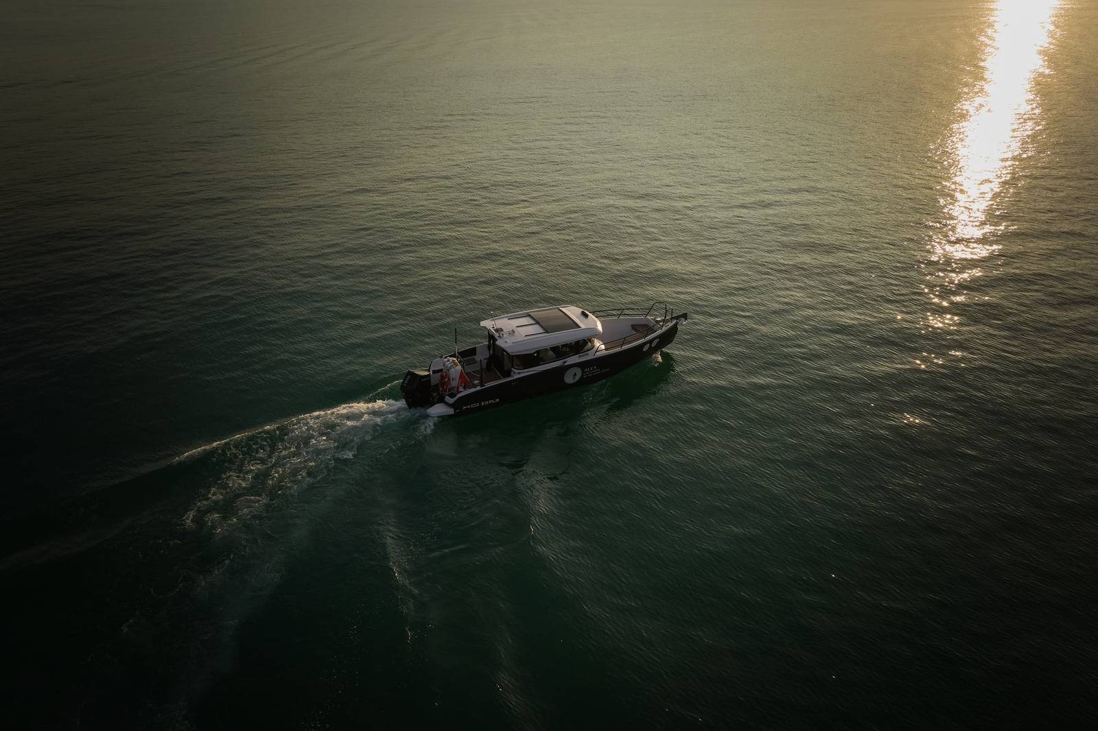 Alex Boat 在蘇黎世湖上航行