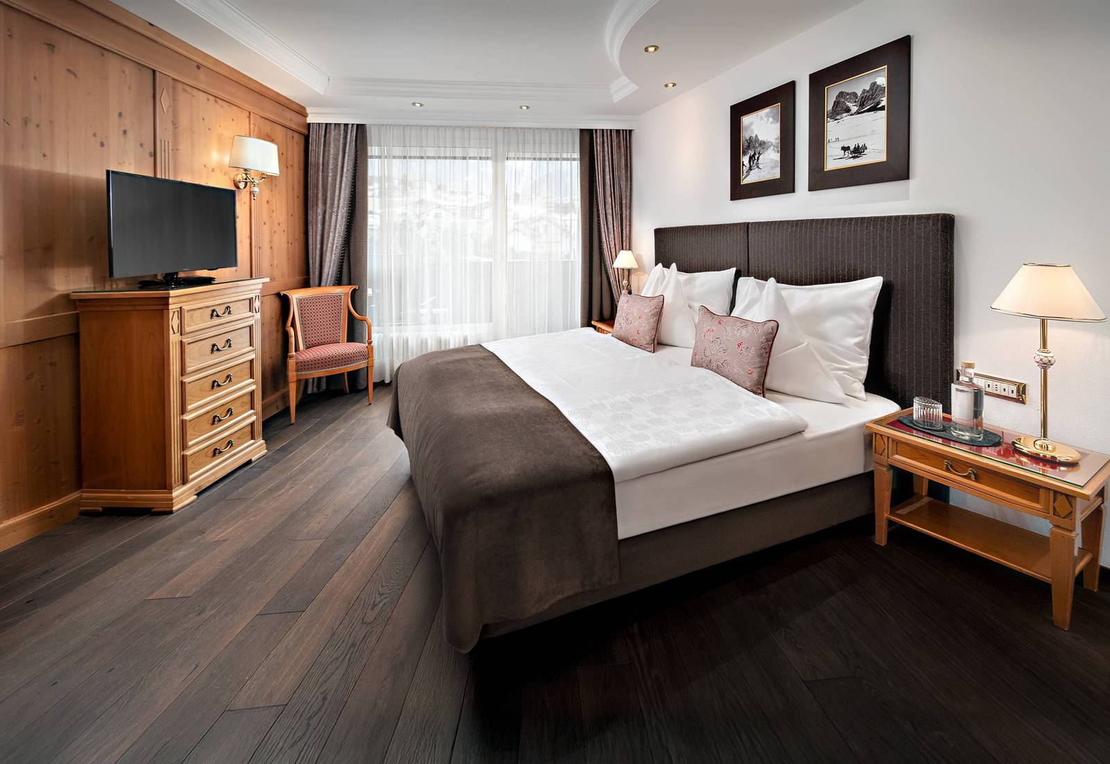 Alpenroyal VIP Suite 臥室