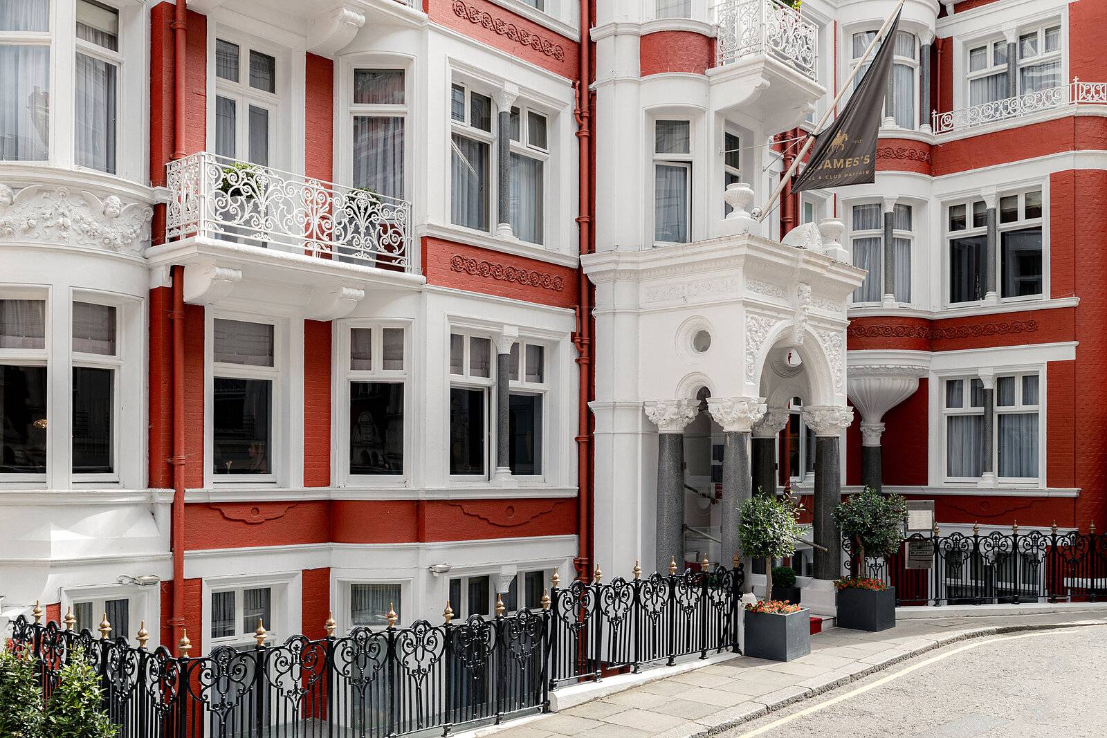 倫敦 Althoff St. James's Hotel & Club 所在的 Park Place 巷弄