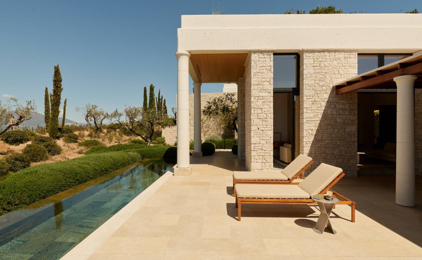 Amanzoe Deluxe Pool Pavilion 私人泳池與躺椅