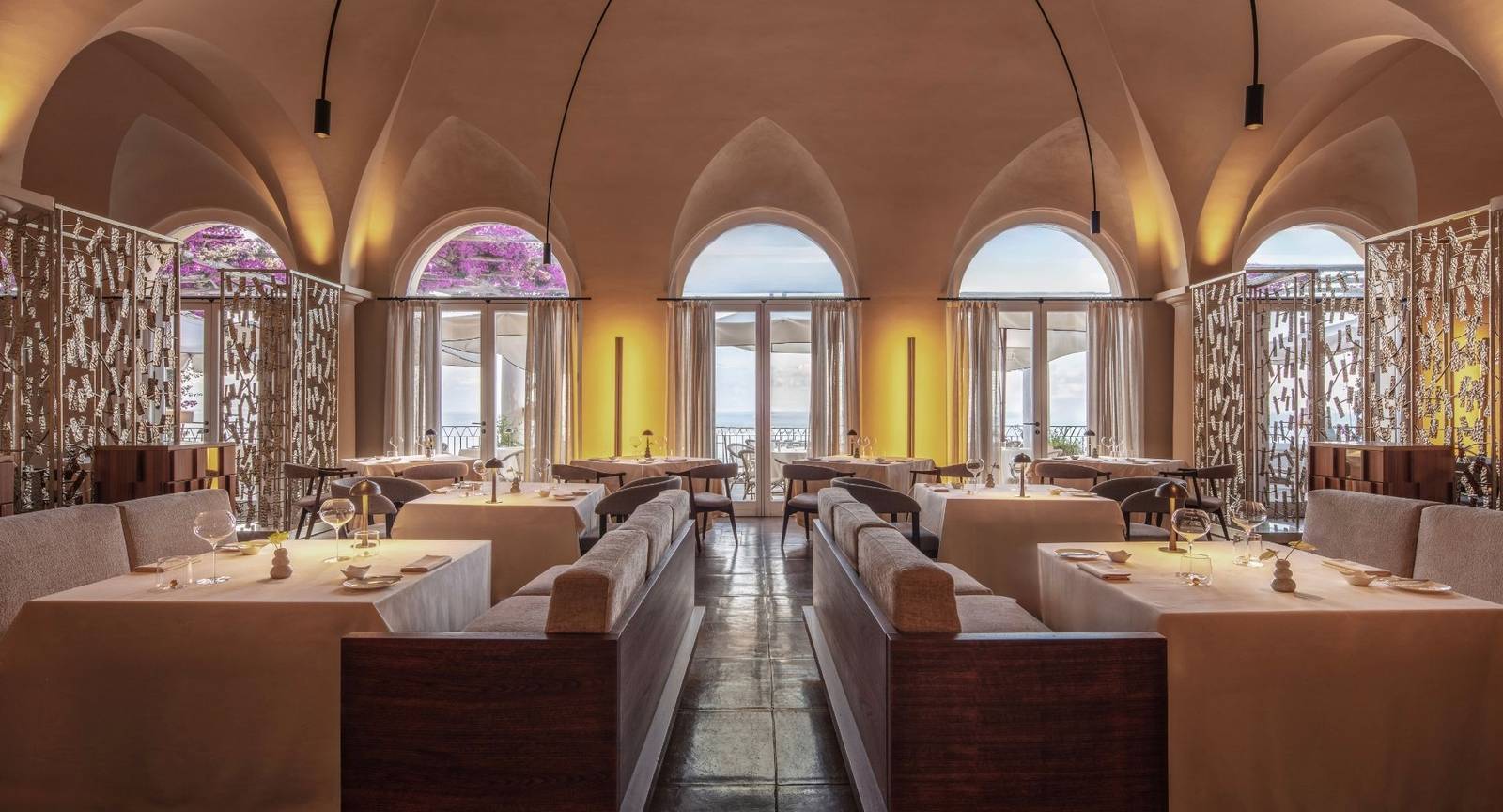 阿瑪菲 Anantara Convento di Amalfi Dei Cappuccini 餐廳拱窗用餐室