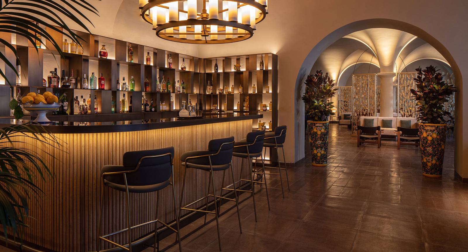 阿瑪菲 Anantara Convento di Amalfi 拱頂下的酒吧吧檯