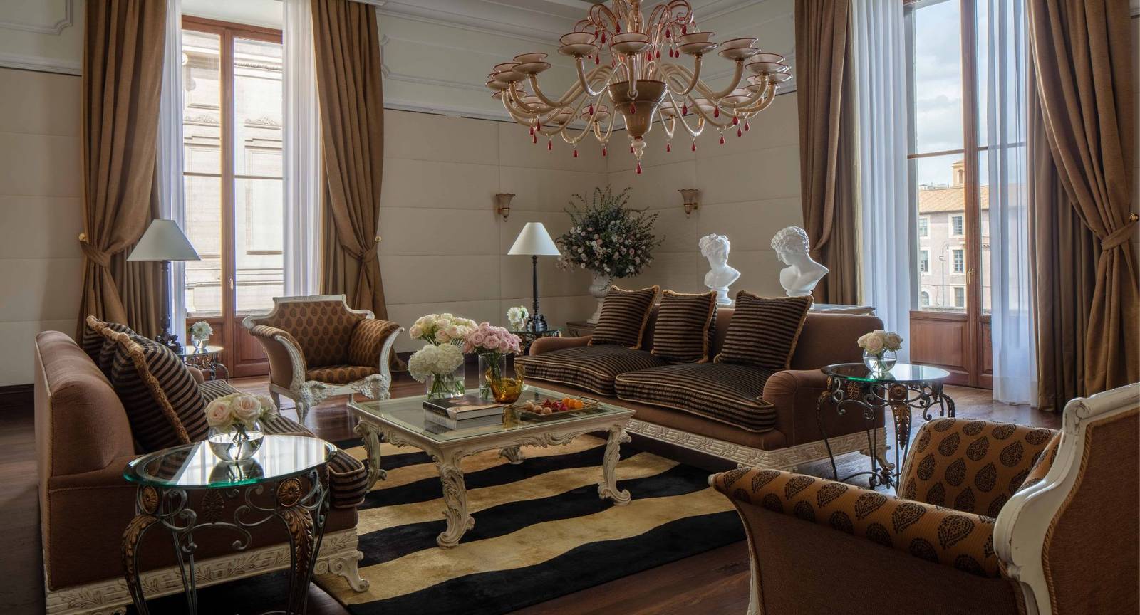 Anantara Palazzo Naiadi 酒店總統套房起居室