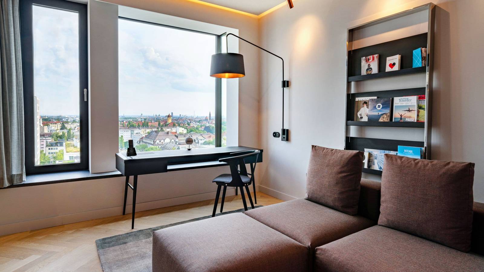 Andaz 慕尼黑 Andaz Suite 起居室