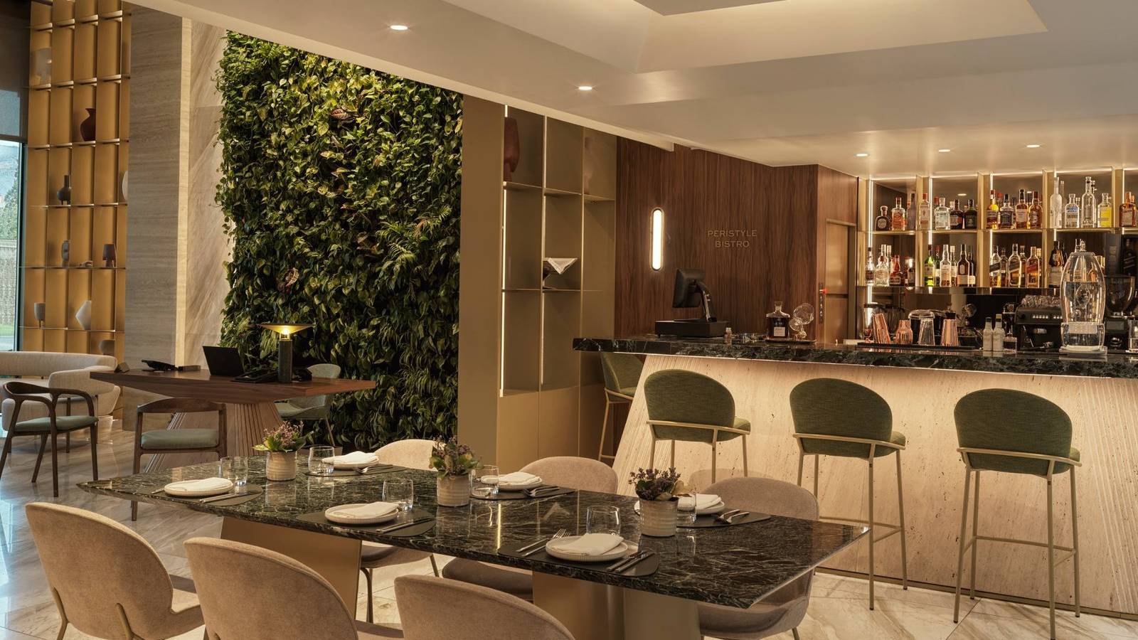 Anthology of Athens Peristyle Bistro 吧台與餐桌