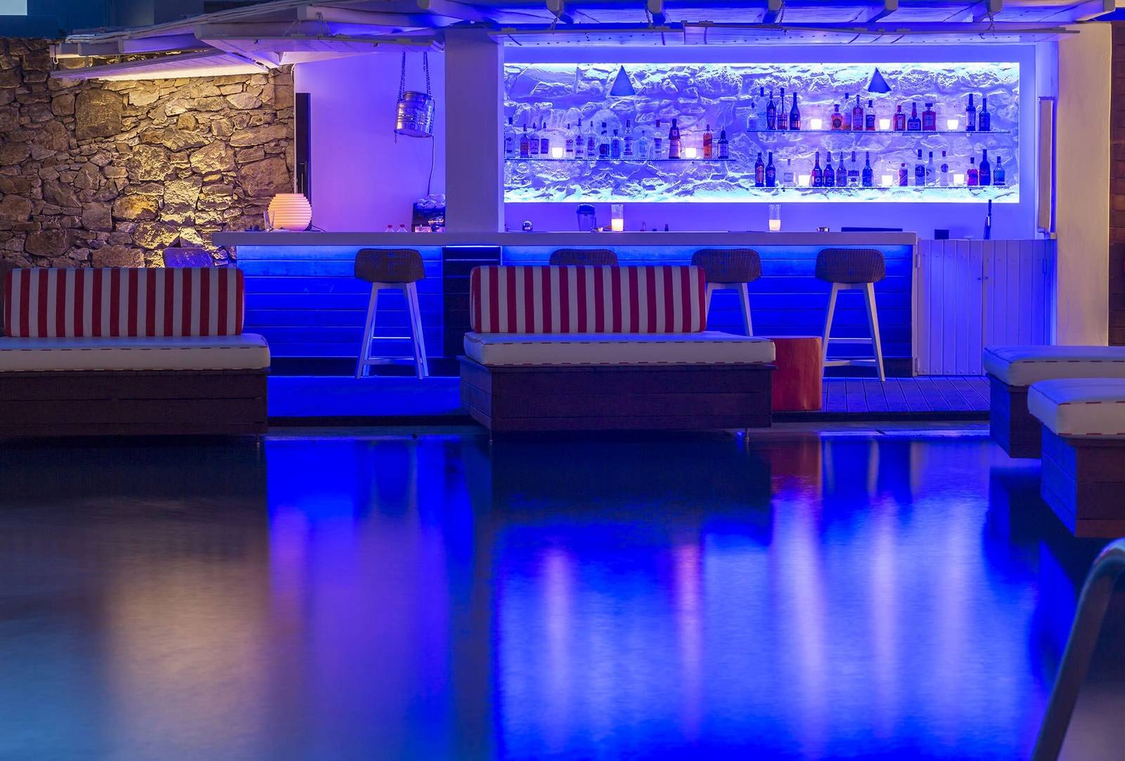 米克諾斯 Archipelagos Hotel 夜晚的酒吧