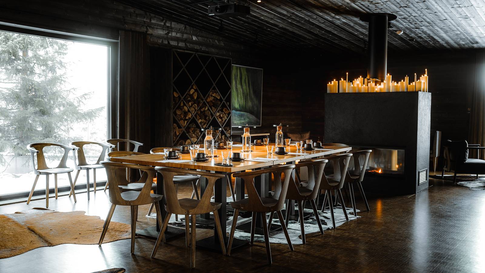 Arctic TreeHouse Hotel 私人包廂長餐桌