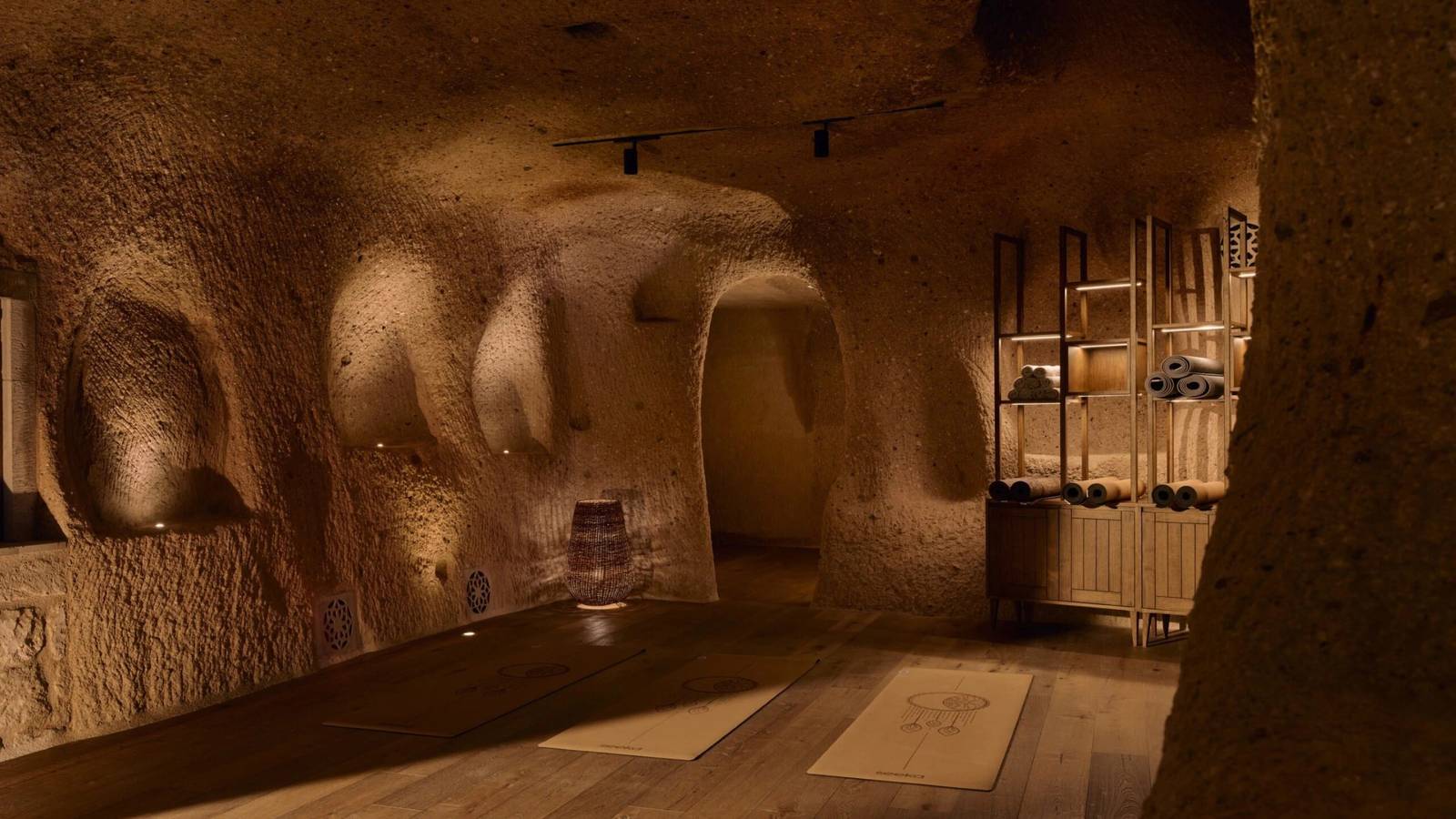 Argos in Cappadocia Spa 洞穴廊道