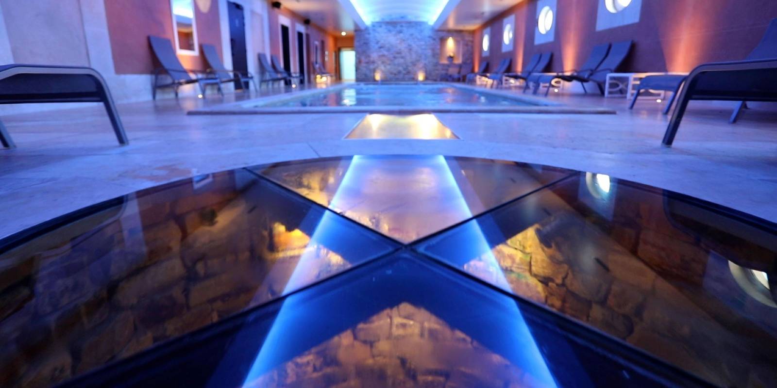 Auberge de Cassagne & Spa Spa 室內泳池