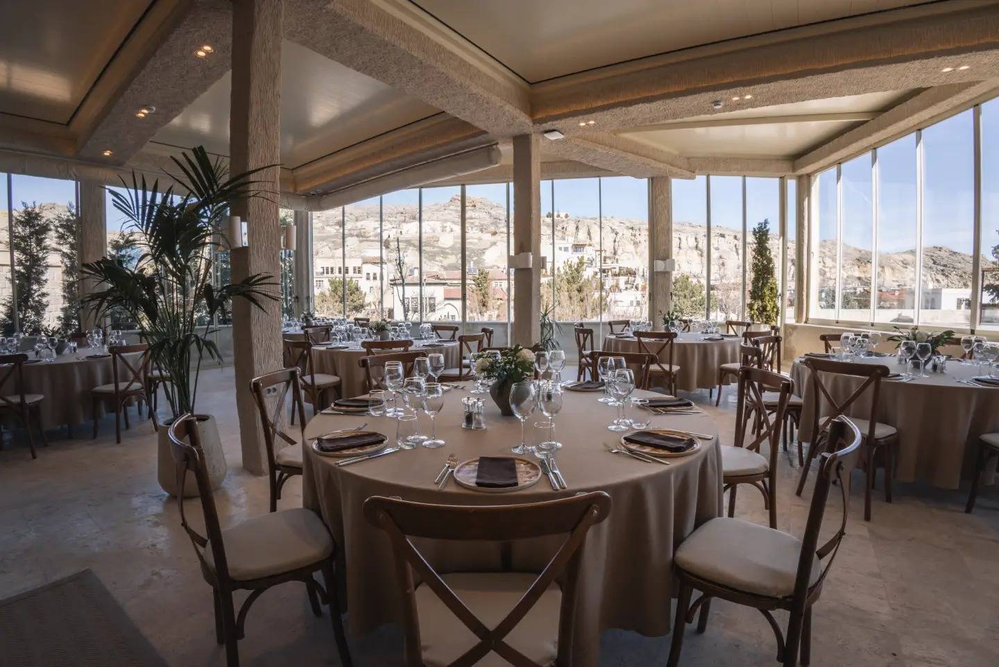 Avantgarde Refined Caves of Cappadocia Signature Hall 玻璃餐廳