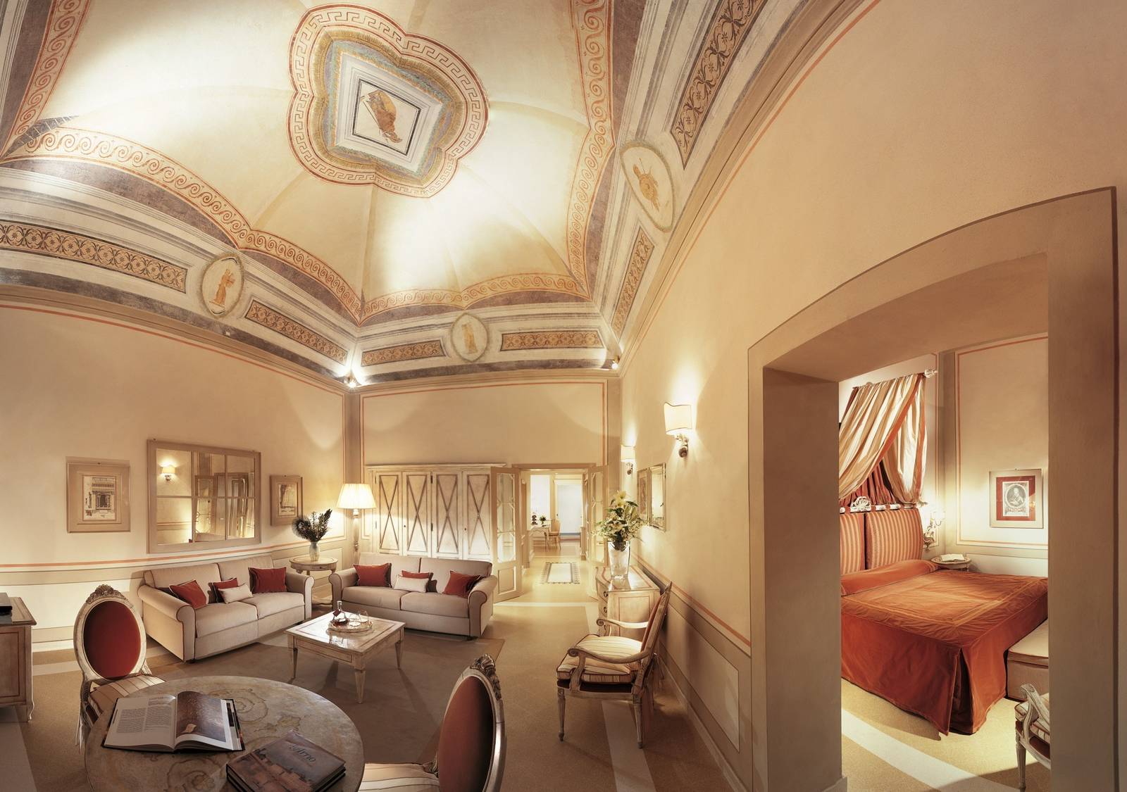 Bagni di Pisa Grand Dukes Suite 濕壁畫拱頂起居室