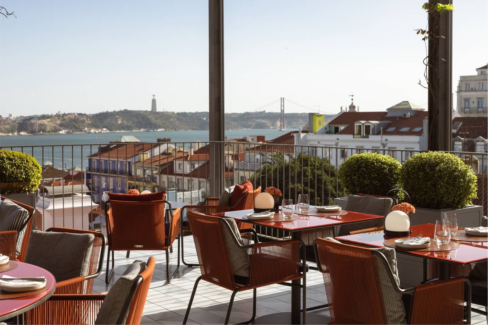 Bairro Alto Hotel BAHR 露台與太加斯河景