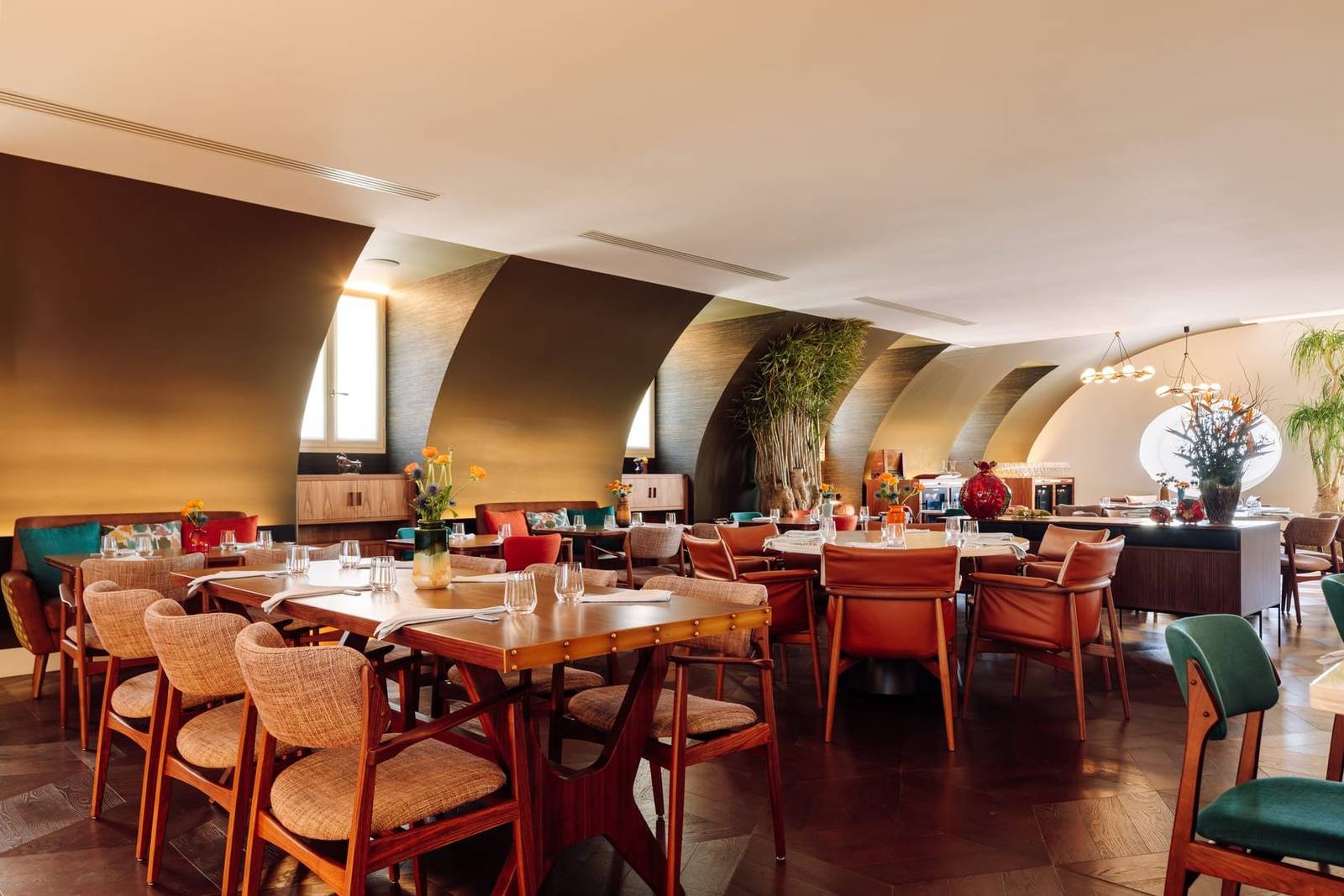 Bairro Alto Hotel BAHR 餐廳拱形天花板用餐區