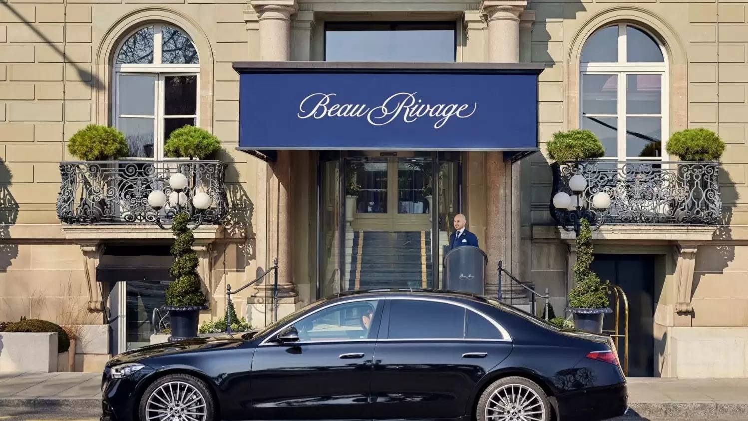 日內瓦 Beau-Rivage 酒店白朗峰碼頭大道入口