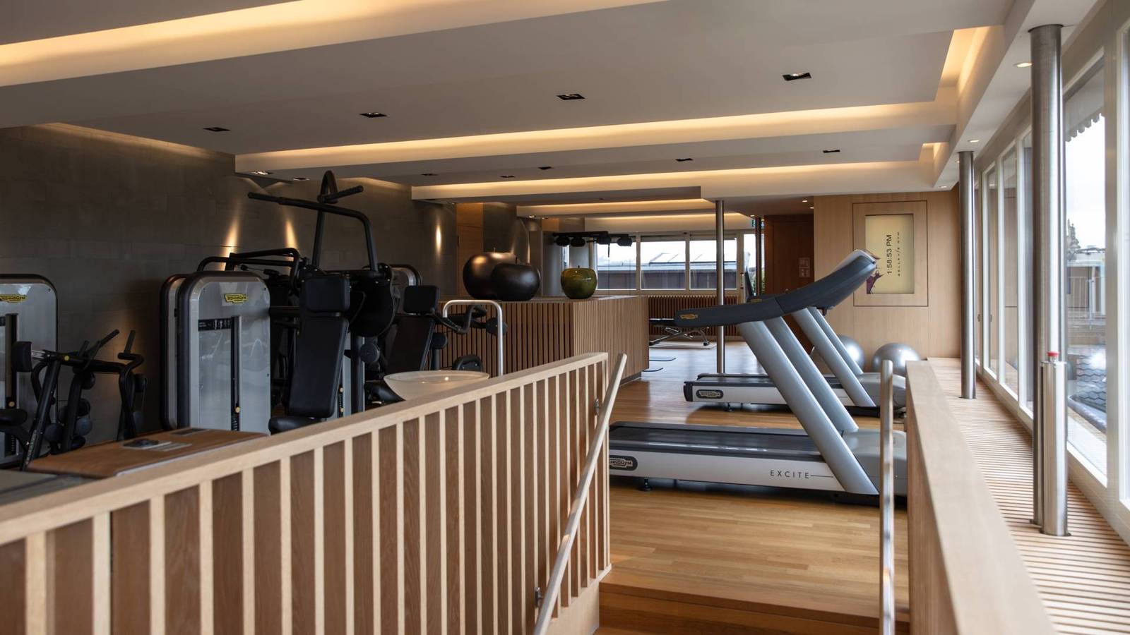 伯恩 Bellevue Palace Bellevie Gym 健身房