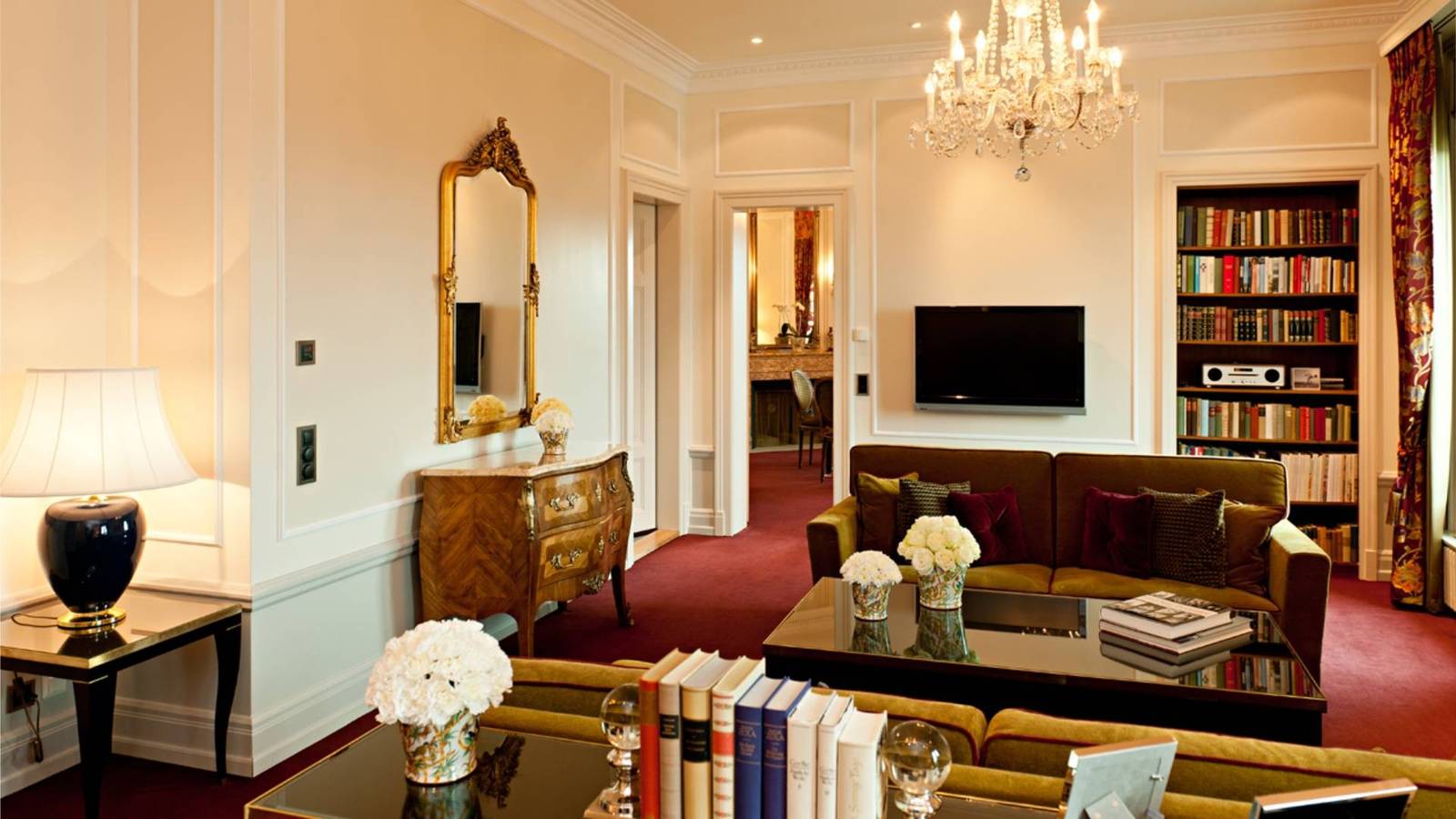 伯恩 Bellevue Palace Presidential Suite 起居室