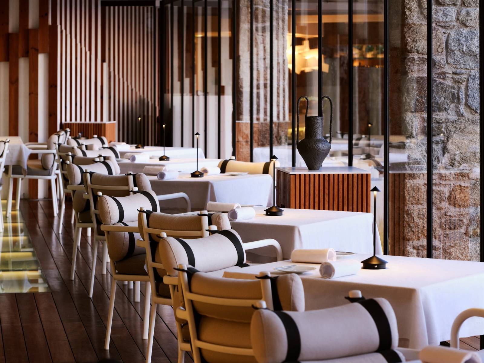 Bill&Coo Mykonos YĒVO 餐廳用餐區