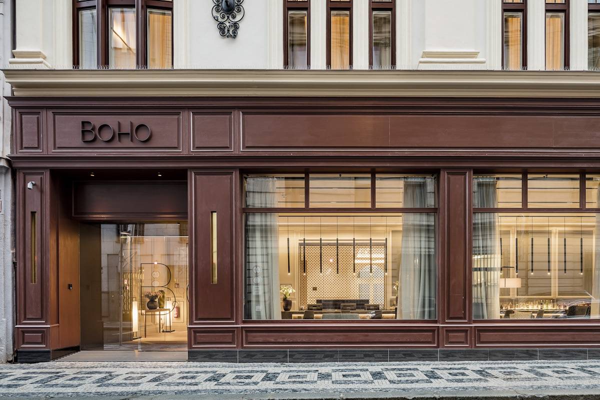 BoHo Hotel Prague 位於新城區 Senovážná 街的正門
