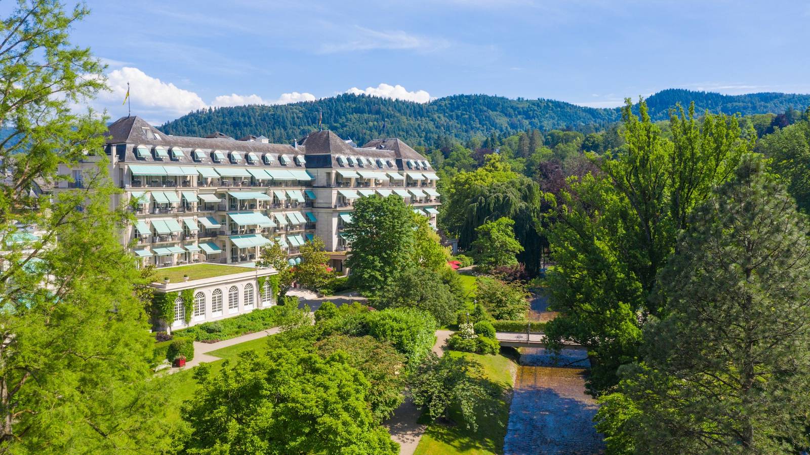 Brenners Park-Hotel & Spa 主樓與奧斯河畔私人公園