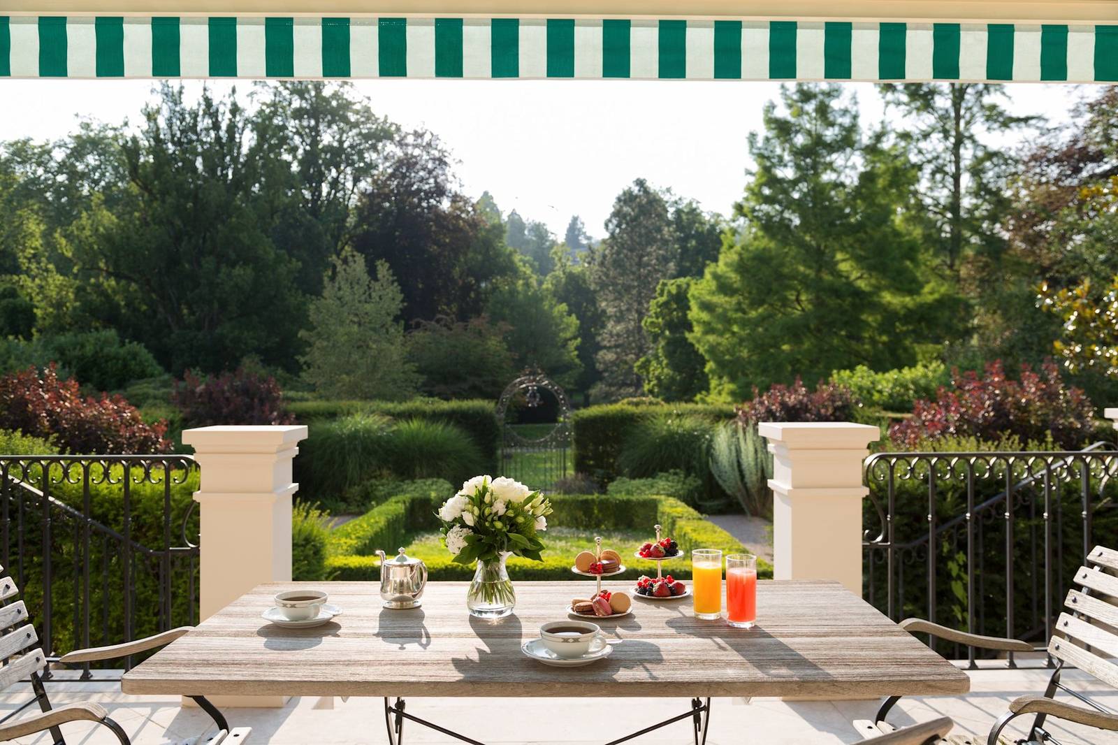 Brenners Park-Hotel & Spa Royal Garden Suite 花園露台