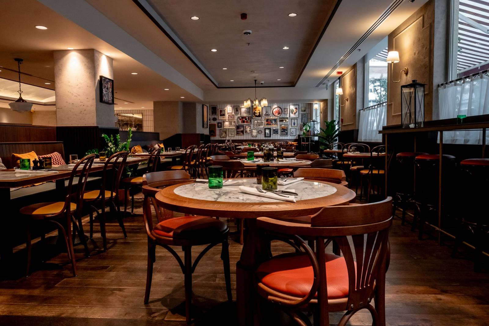 布魯塞爾萬豪酒店 Grand Place Rotisse 餐廳用餐區