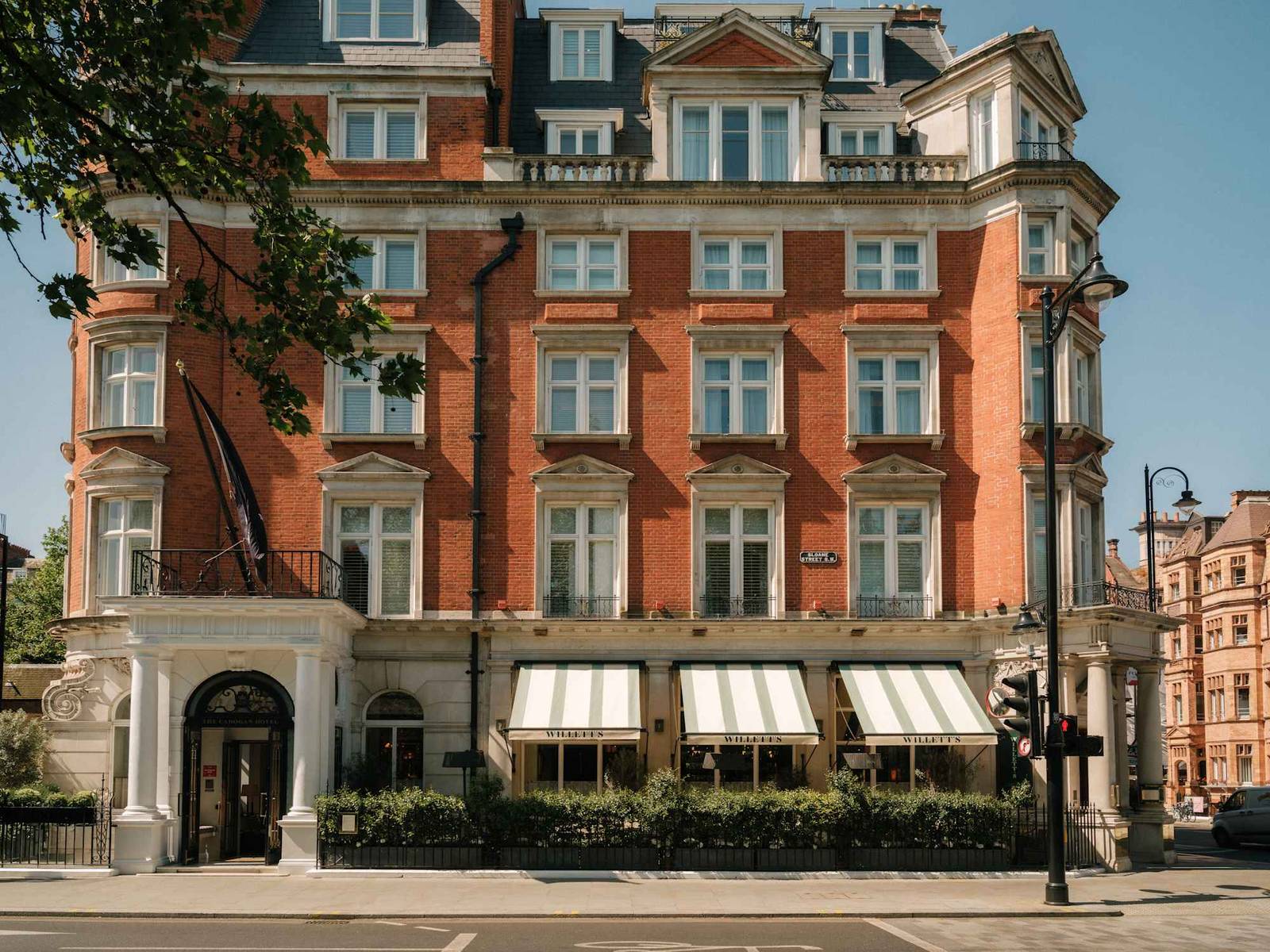 倫敦 The Cadogan 位於 Sloane Street 的紅磚建築外觀