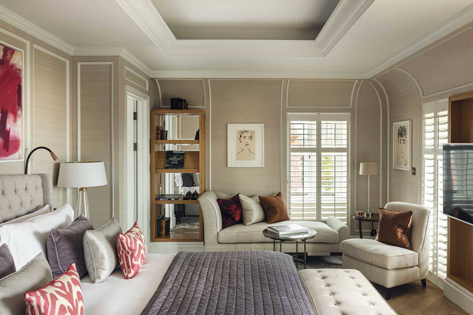 The Cadogan Penthouse Suite 臥室與起居角落