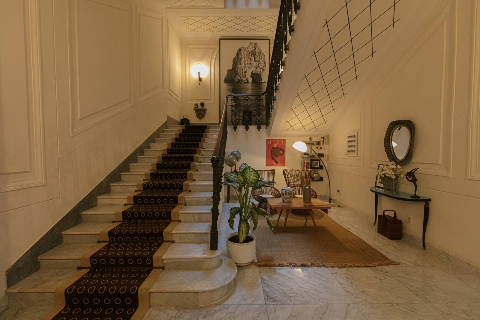 Capri Tiberio Palace 大廳樓梯