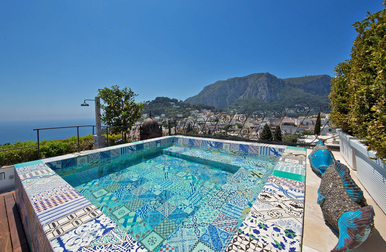 Capri Tiberio Palace Bellevue Suite 露台溫水泳池與海景