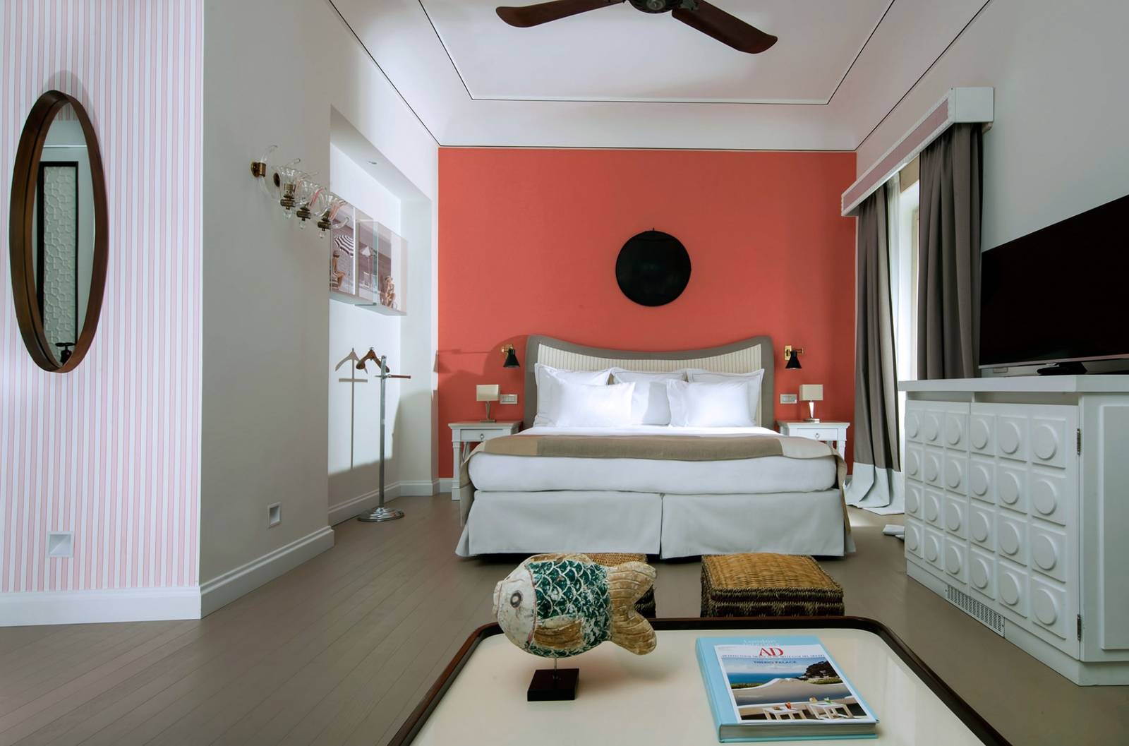 Capri Tiberio Palace 珊瑚色調客房