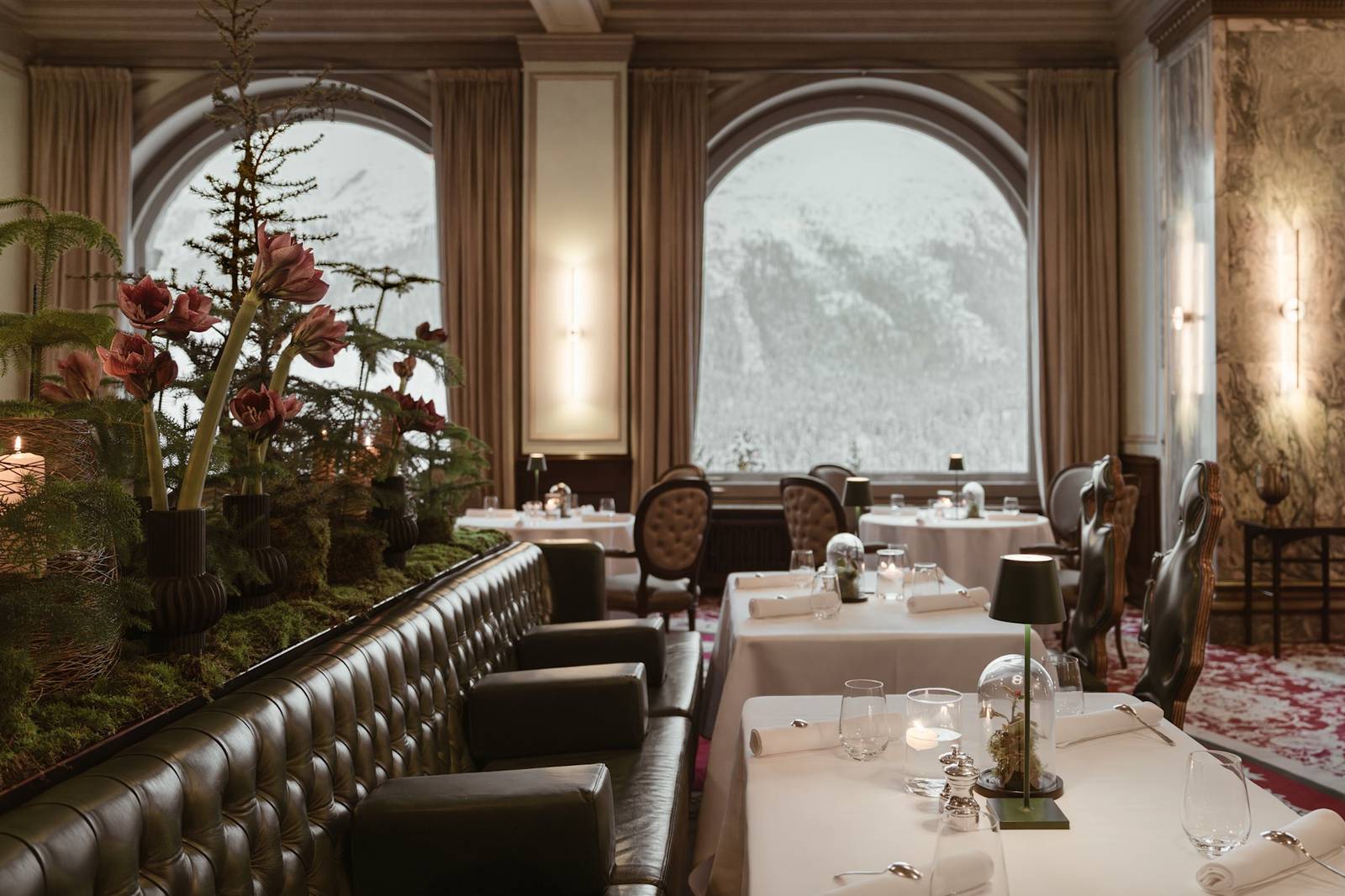 Carlton Hotel Grand Restaurant 拱窗餐廳