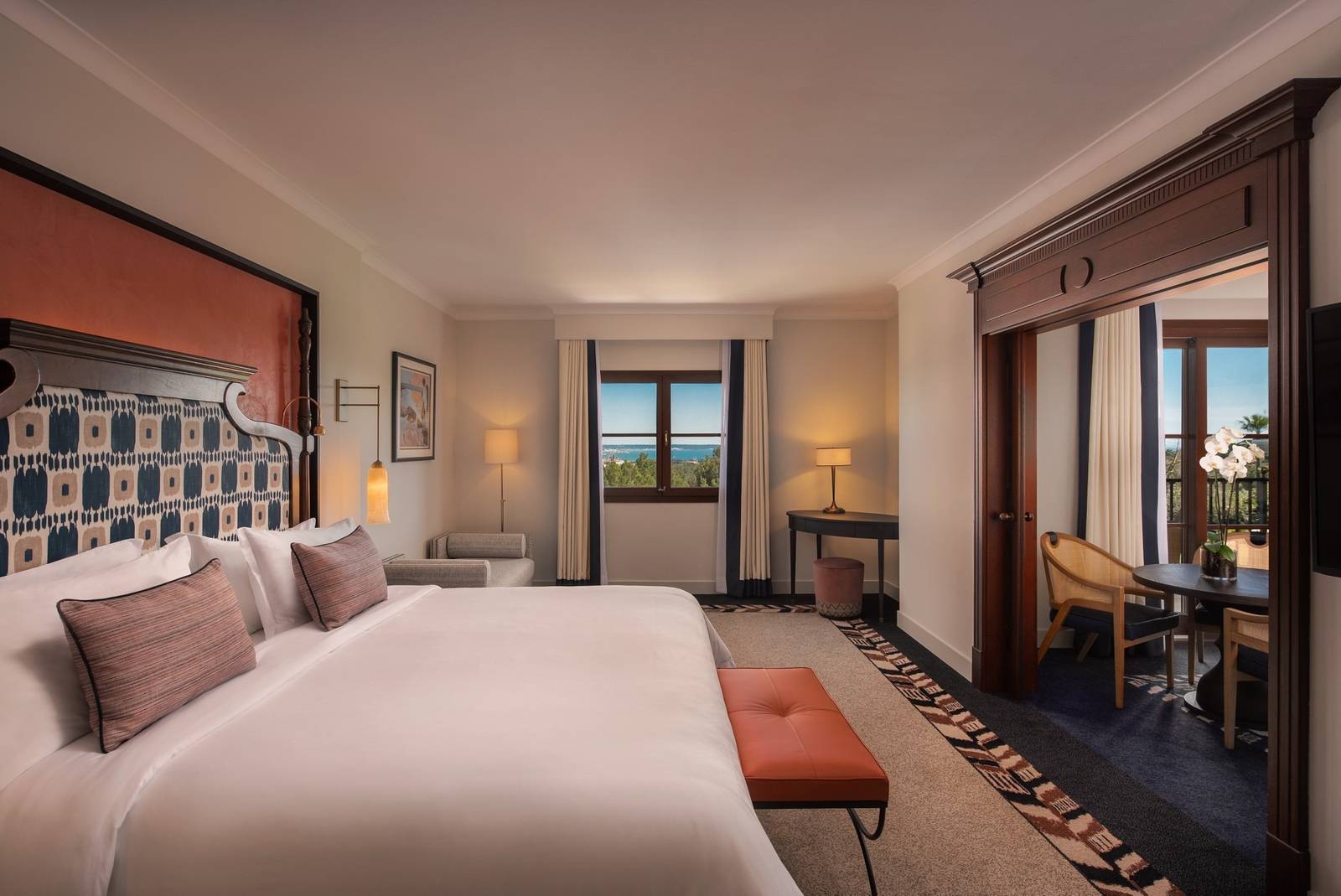Castillo Hotel Son Vida Deluxe Suite 臥室