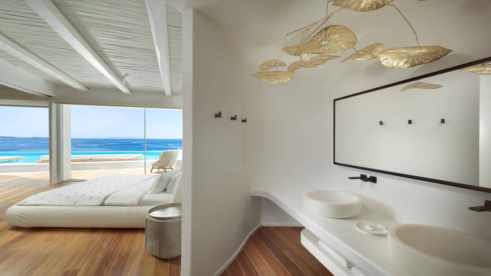 Cavo Tagoo Premium 海景客房與衛浴