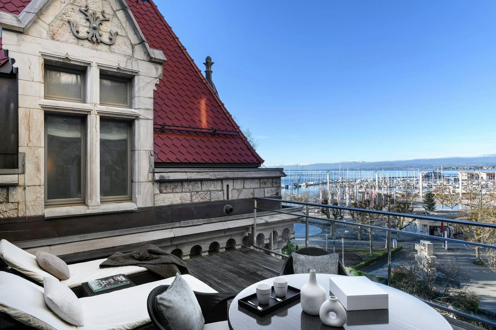 洛桑 Château d'Ouchy Terrace Suite 私人露台看湖