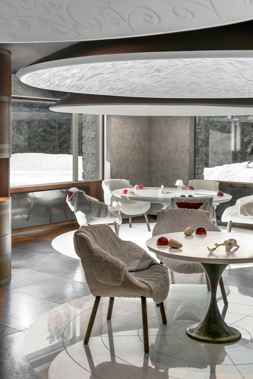 Cheval Blanc Courchevel Le 1947 餐廳用餐區