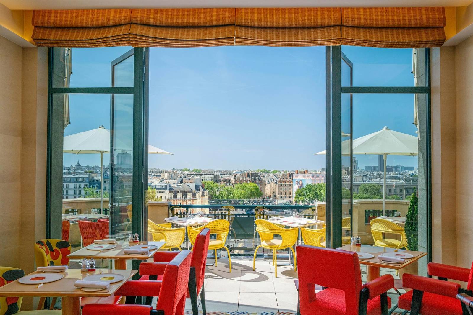 巴黎白馬酒店 Le Tout-Paris 餐廳與七樓露台